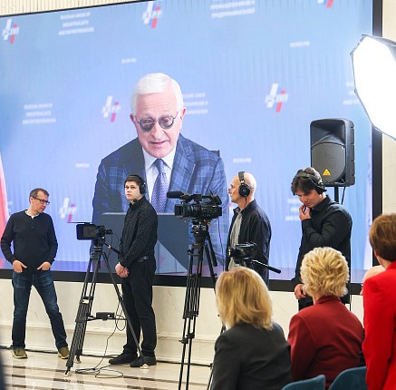 Александр Шохин: Для роста экспорта нужно системно снимать барьеры на внешних рынках Александр Шохин: Для роста экспорта нужно системно снимать барьеры на внешних рынках